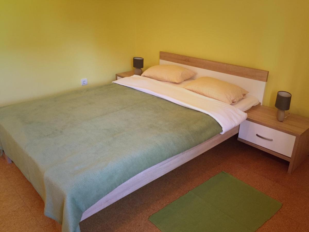Apartment Lela Mali Lošinj Eksteriør bilde